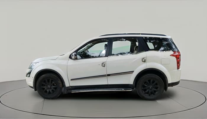 2016 Mahindra XUV500 W6 AT, Diesel, Automatic, 84,884 km, exterior