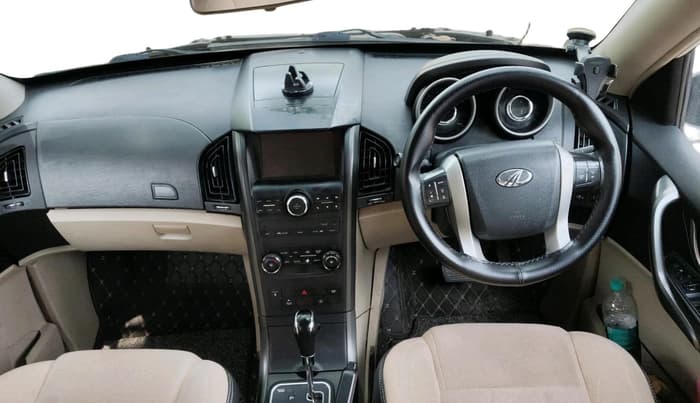 2016 Mahindra XUV500 W6 AT, Diesel, Automatic, 84,884 km, interior