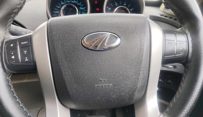 2016 Mahindra XUV500 W6 AT, Diesel, Automatic, 84,884 km, interior