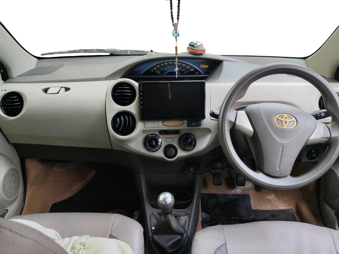 2013 Toyota Etios G, Petrol, Manual, 1,05,487 km, interior