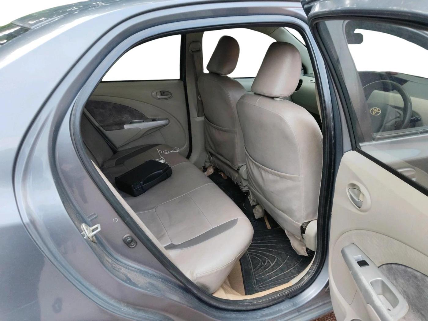 2013 Toyota Etios G, Petrol, Manual, 1,05,487 km, interior