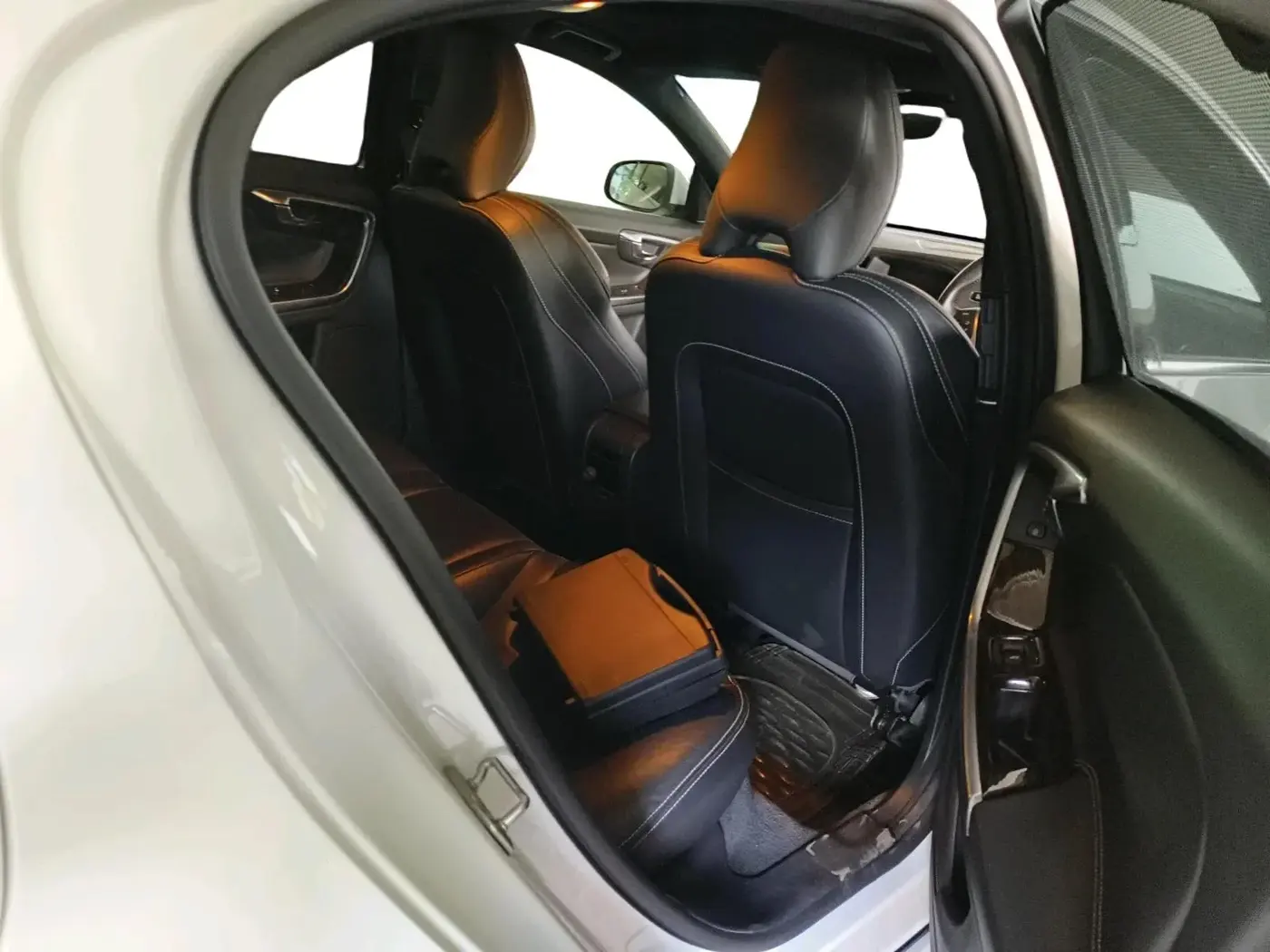 2016 Volvo S60 Momentum D4, Diesel, Automatic, 45,686 km, interior