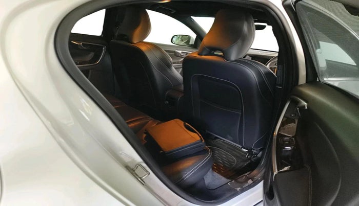 2016 Volvo S60 Momentum D4, Diesel, Automatic, 45,686 km, interior