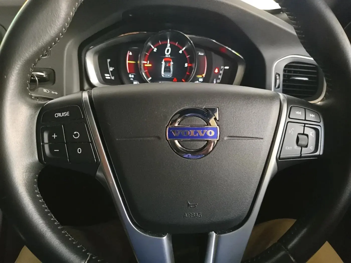 2016 Volvo S60 Momentum D4, Diesel, Automatic, 45,686 km, interior