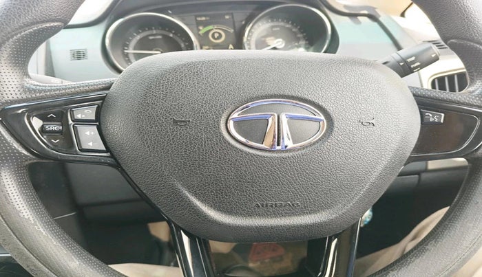 2017 Tata Hexa XMA 4X2 7 STR, Diesel, Automatic, 83,405 km, interior