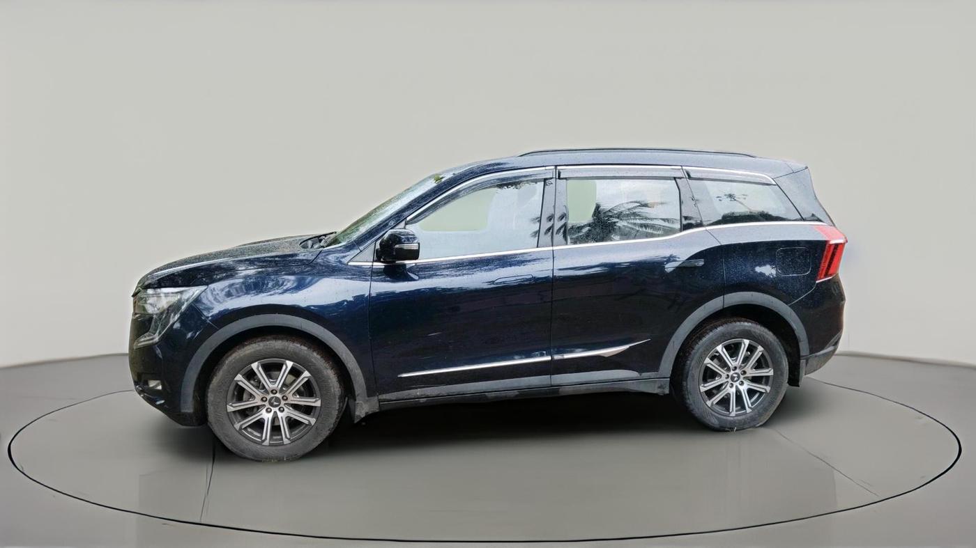 2022 Mahindra XUV700 AX 7 D MT 7 STR, Diesel, Manual, 90,446 km, exterior