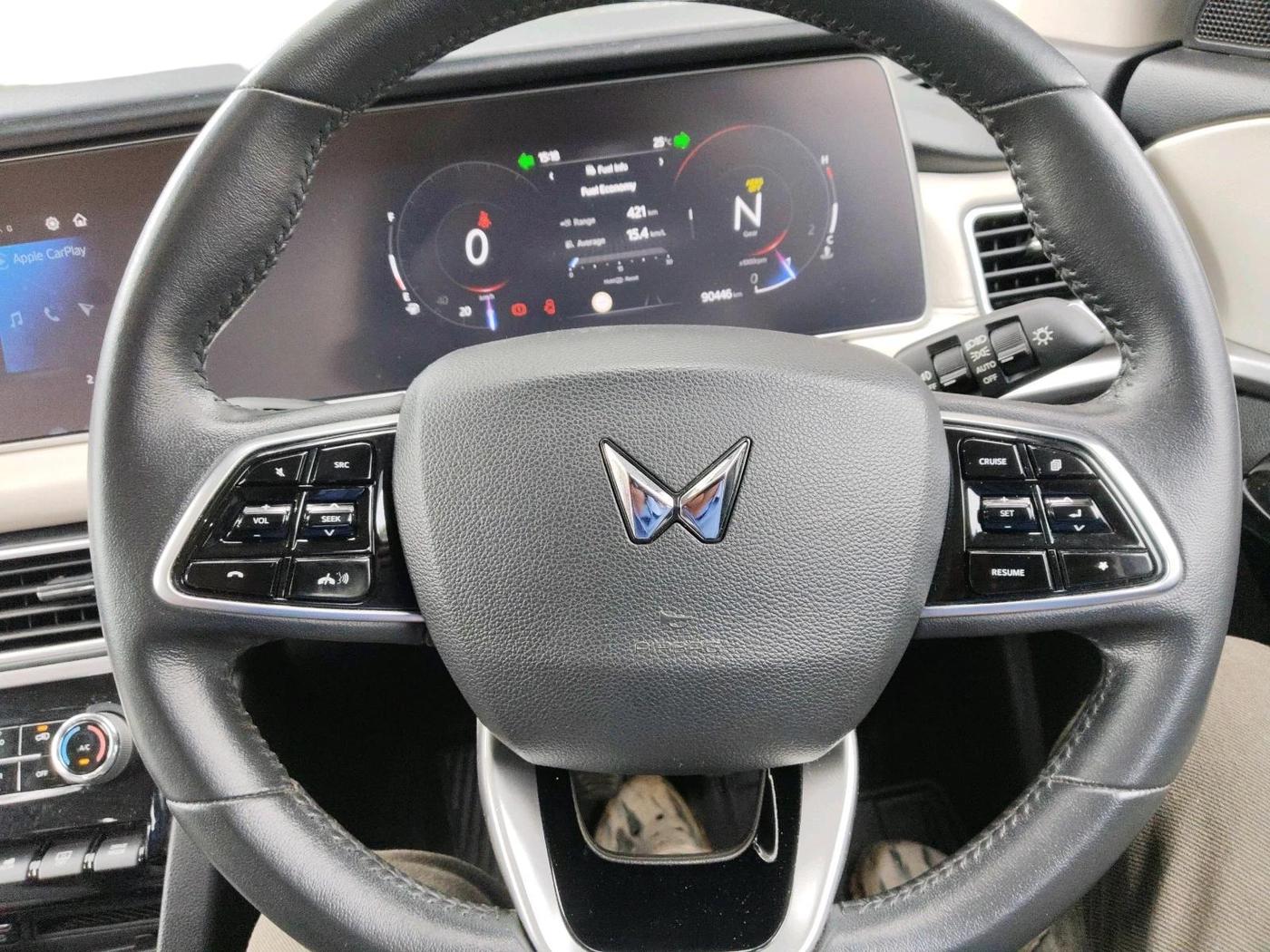 2022 Mahindra XUV700 AX 7 D MT 7 STR, Diesel, Manual, 90,446 km, interior