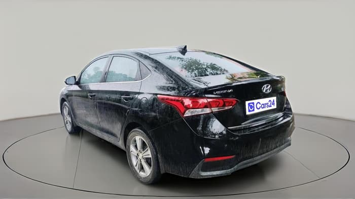 2017 Hyundai Verna 1.6 VTVT SX, Petrol, Manual, 1,00,614 km, exterior