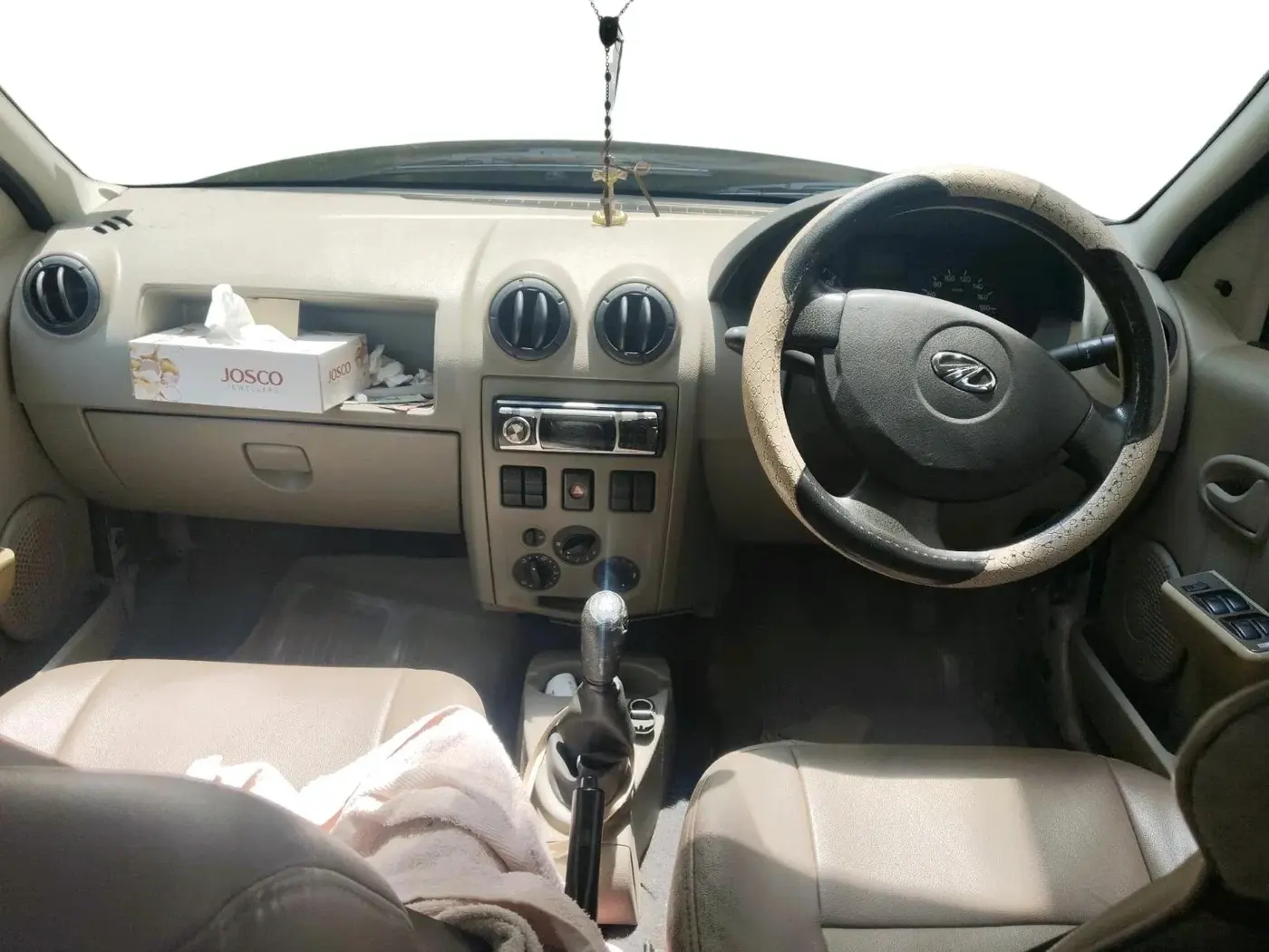 2011 Mahindra Verito D2 BS-III, Diesel, Manual, 67,185 km, interior