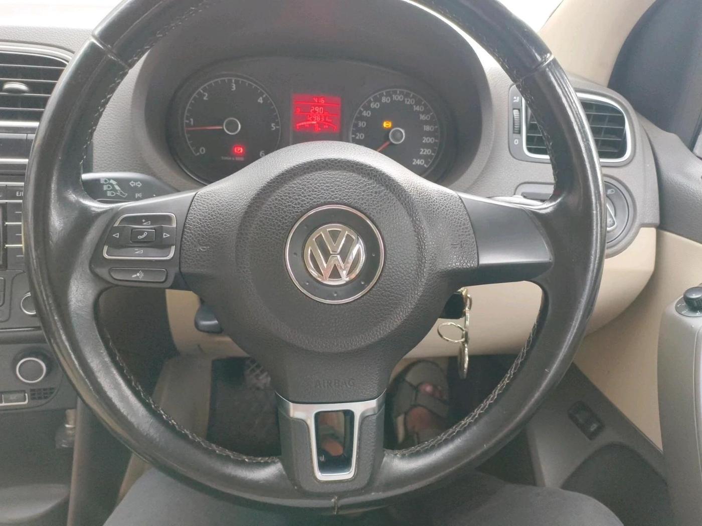 2014 Volkswagen Vento HIGHLINE DIESEL 1.6, Diesel, Manual, 1,29,831 km, interior