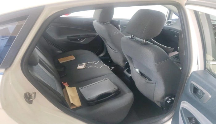 2012 Ford Fiesta TITANIUM DIESEL, Diesel, Manual, 2,00,596 km, interior