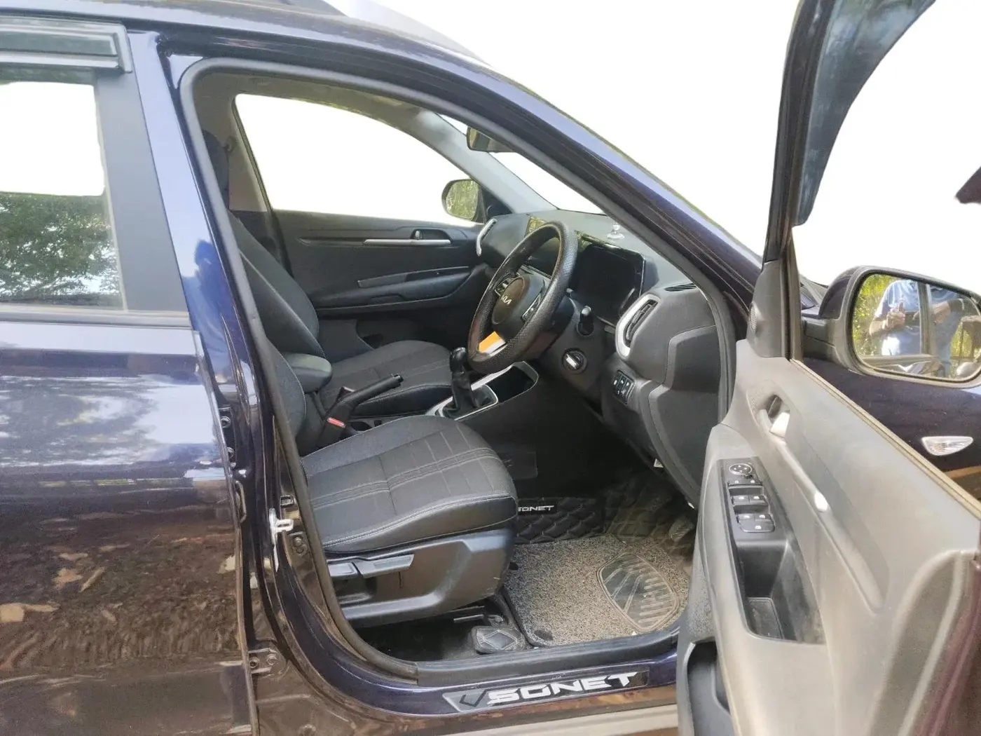 2024 KIA SONET HTK (O) 1.2 Petrol MT, Petrol, Manual, 14,395 km, interior