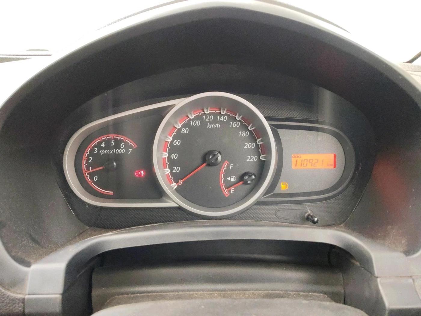 2012 Ford Figo TITANIUM 1.4 DIESEL, Diesel, Manual, 1,10,921 km, interior