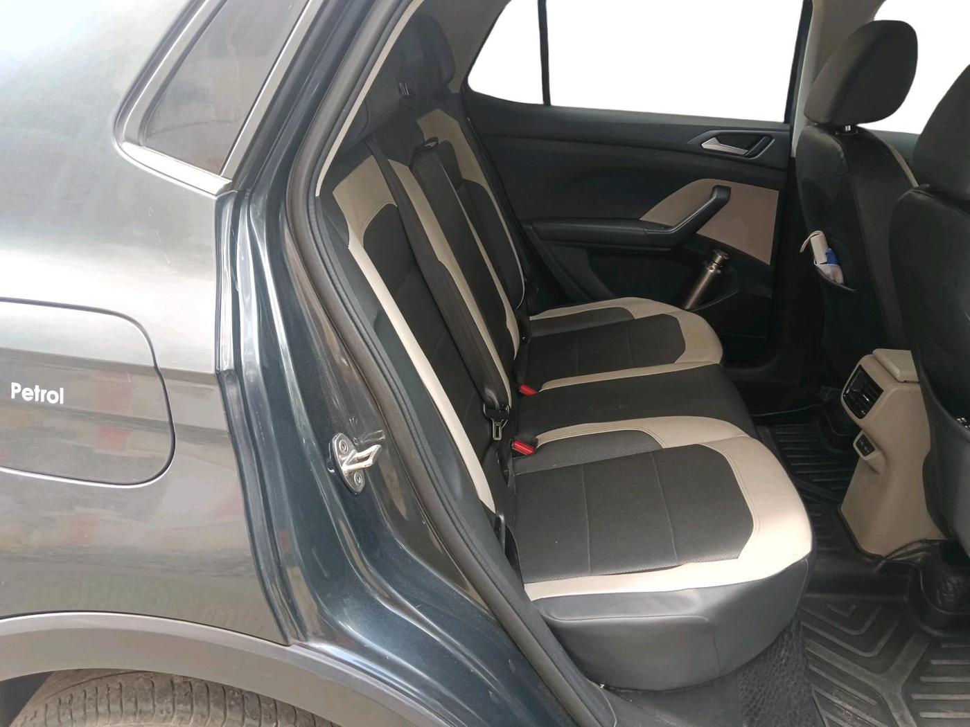 2022 Volkswagen TAIGUN TOPLINE 1.0 TSI AT, Petrol, Automatic, 46,053 km, interior