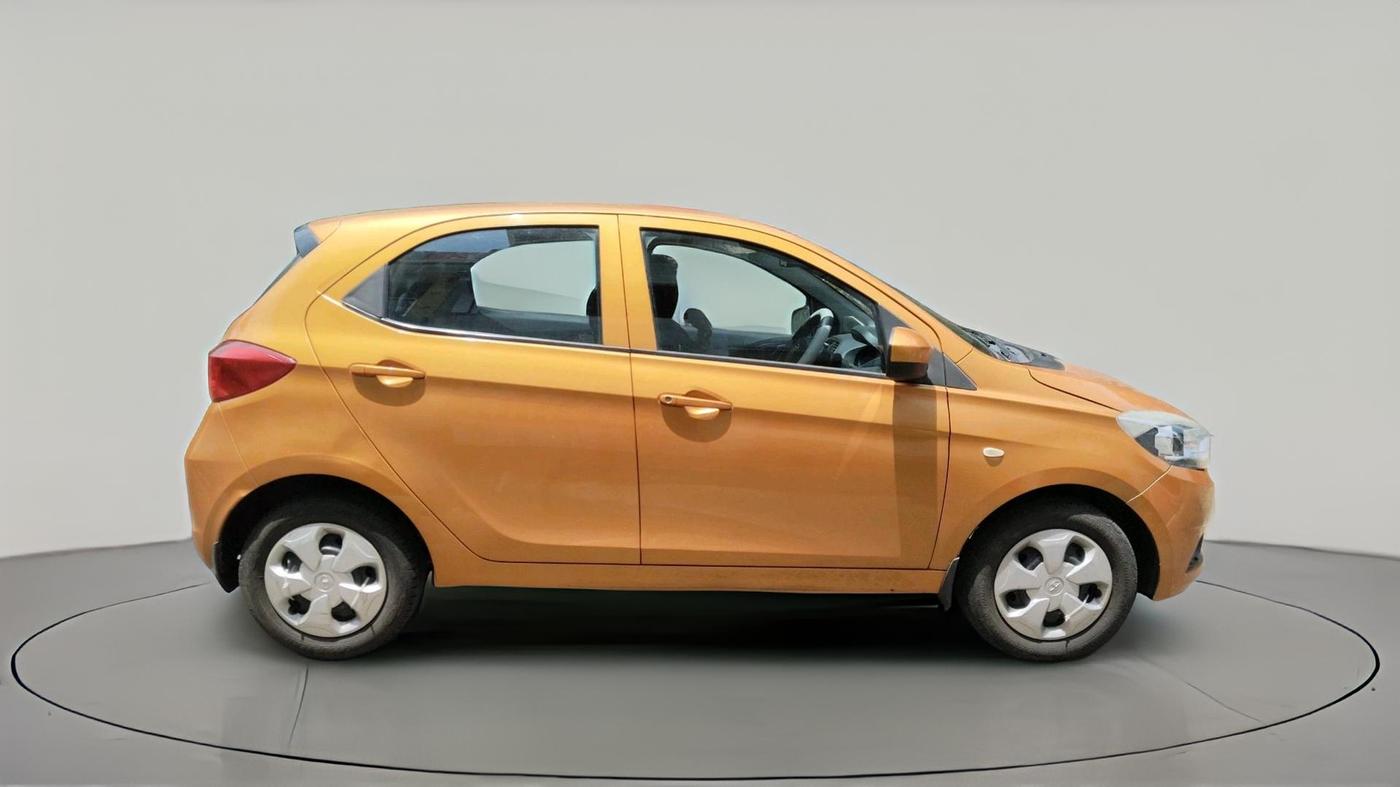 2018 Tata Tiago XT PETROL, Petrol, Manual, 52,990 km, exterior
