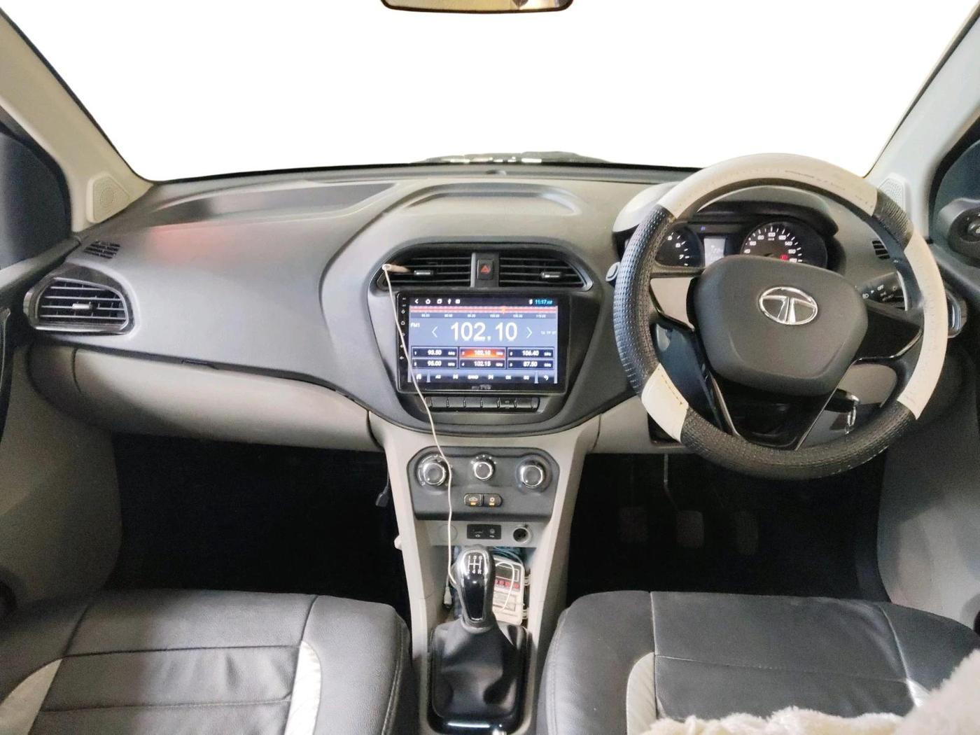 2018 Tata Tiago XT PETROL, Petrol, Manual, 52,990 km, interior