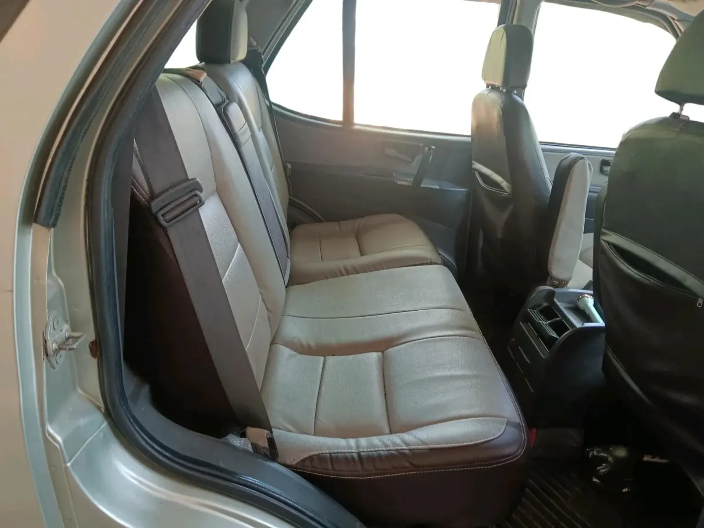 2007 Tata Safari 4X2 LX, Diesel, Manual, 1,10,662 km, interior