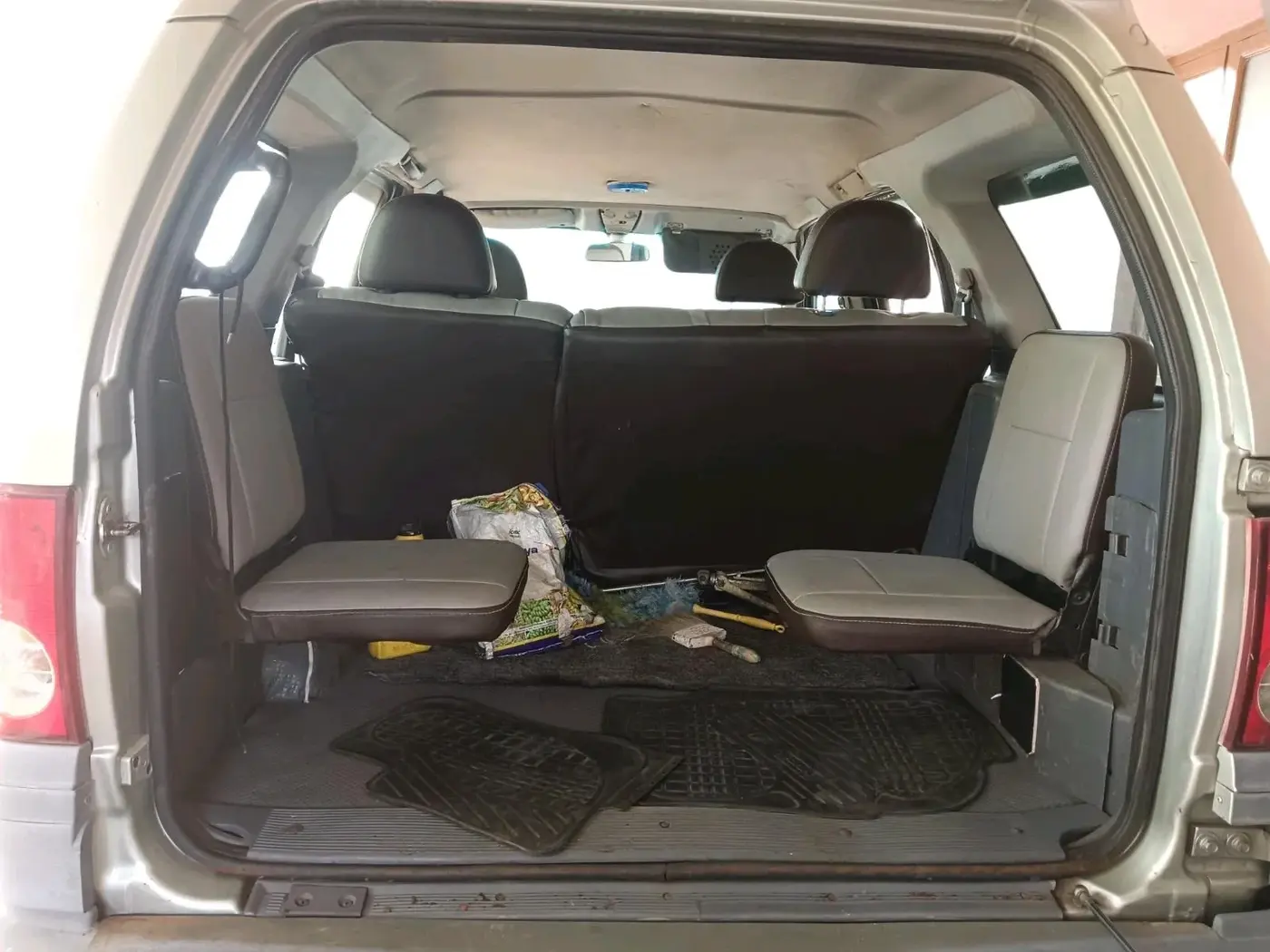 2007 Tata Safari 4X2 LX, Diesel, Manual, 1,10,662 km, interior