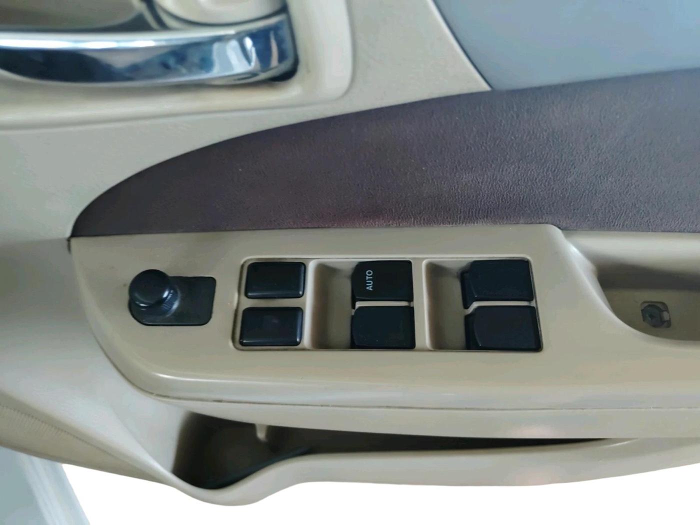 2012 Maruti Ertiga VDI, Diesel, Manual, 1,60,577 km, interior