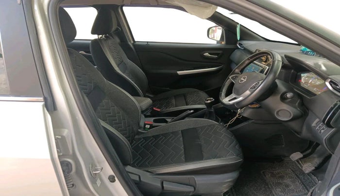 2021 Nissan MAGNITE XV PREMIUM TURBO (O), Petrol, Manual, 15,236 km, interior