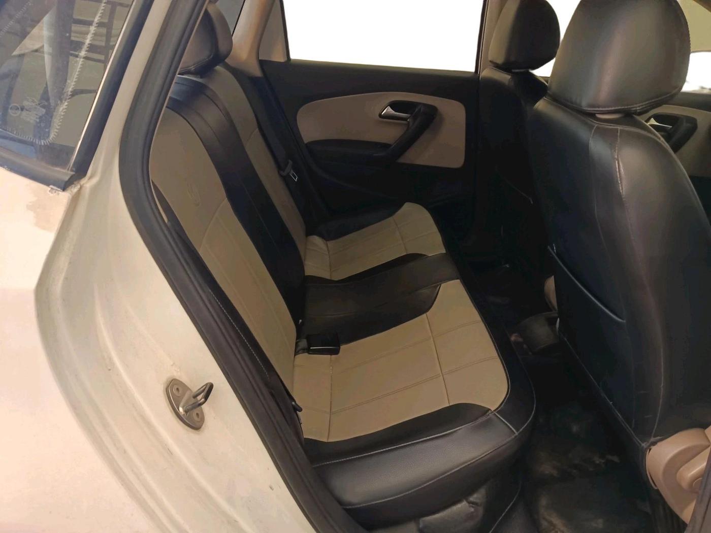 2014 Volkswagen Polo COMFORTLINE 1.2L, Petrol, Manual, 58,638 km, interior