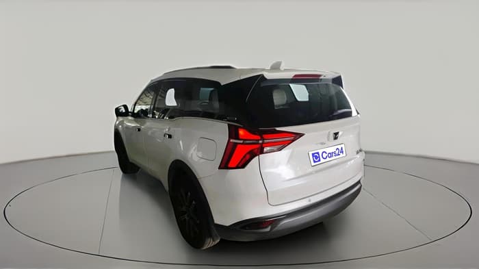 2024 Mahindra XUV700 AX7 Luxury Pack Diesel AT 7 STR, Diesel, Automatic, 79,850 km, exterior