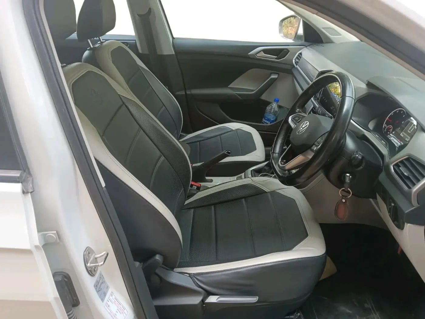 2022 Volkswagen TAIGUN HIGHLINE 1.0 TSI AT, Petrol, Automatic, 68,079 km, interior