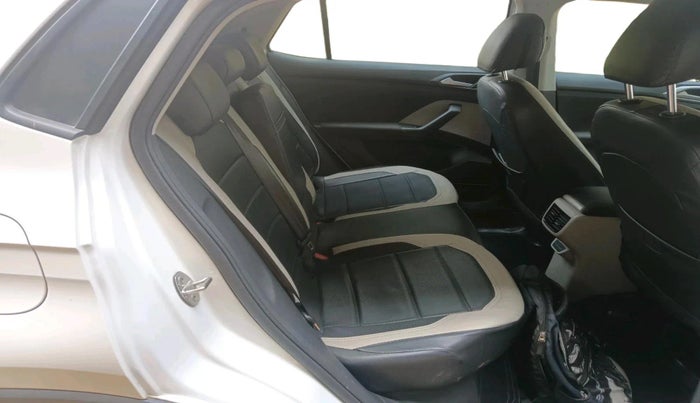 2022 Volkswagen TAIGUN HIGHLINE 1.0 TSI AT, Petrol, Automatic, 68,079 km, interior