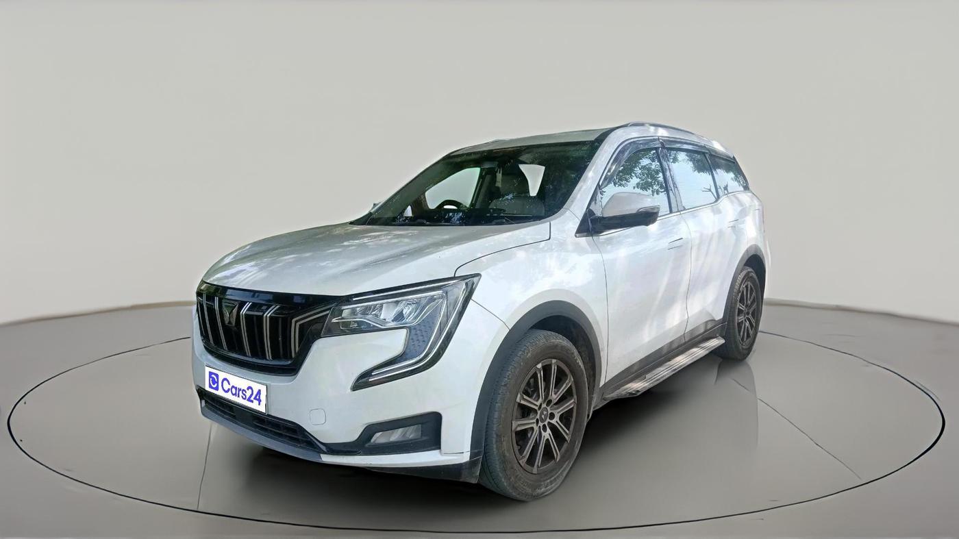 2023 Mahindra XUV700 AX 7 LUXURY P AT 7 STR, Petrol, Automatic, 57,985 km, exterior