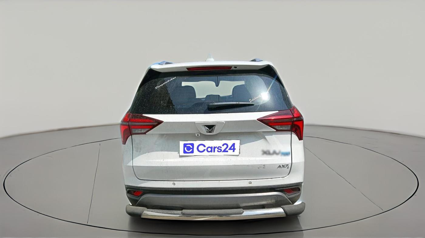 2023 Mahindra XUV700 AX 7 LUXURY P AT 7 STR, Petrol, Automatic, 57,985 km, exterior