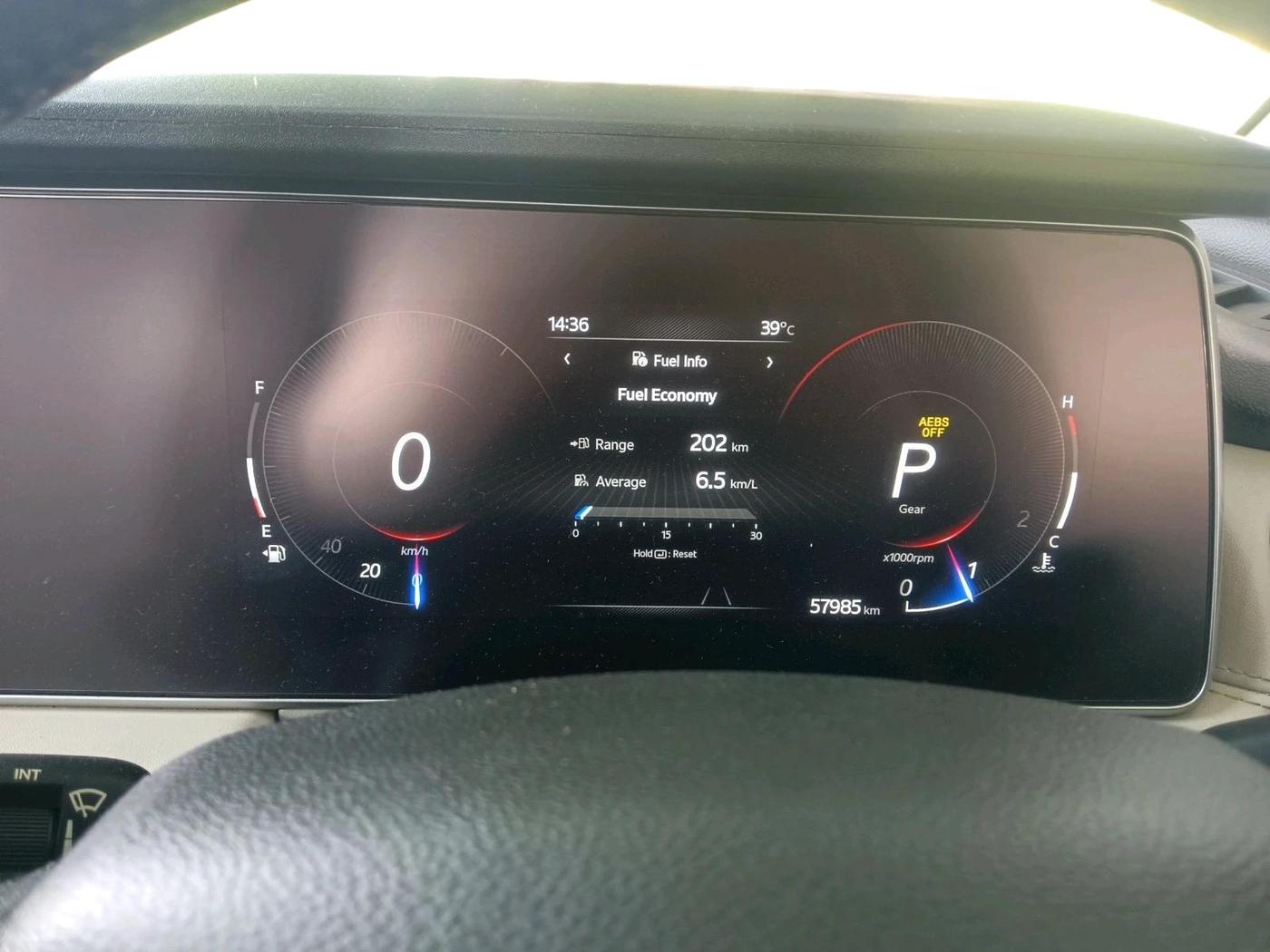 2023 Mahindra XUV700 AX 7 LUXURY P AT 7 STR, Petrol, Automatic, 57,985 km, interior
