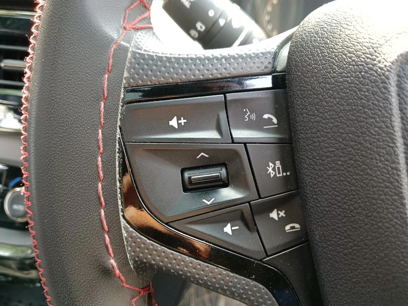2023 Tata Harrier XZ PLUS 2.0L DARK EDITION, Diesel, Manual, 34,074 km, interior