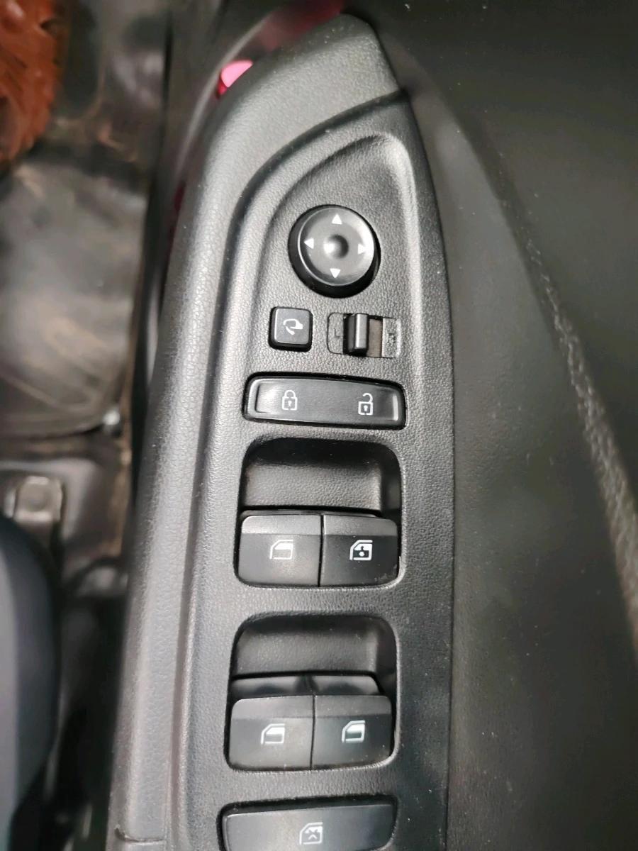 2021 Hyundai VENUE SX 1.0 TURBO, Petrol, Manual, 60,100 km, interior