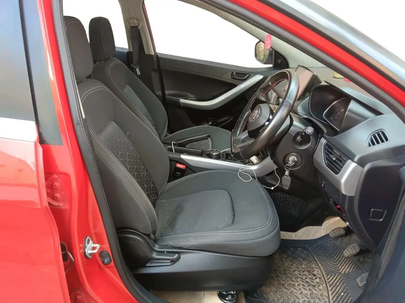 2020 Tata NEXON XE PETROL, Petrol, Manual, 54,973 km, interior