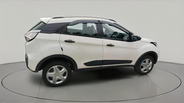 2022 Tata NEXON XM PLUS SUNROOF PETROL, Petrol, Manual, 65,968 km, exterior