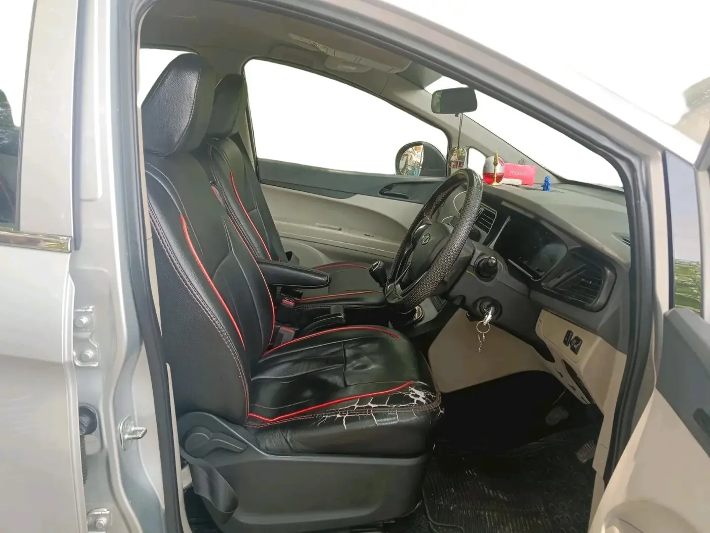 2019 Mahindra MARAZZO M2 7STR, Diesel, Manual, 1,31,904 km, interior