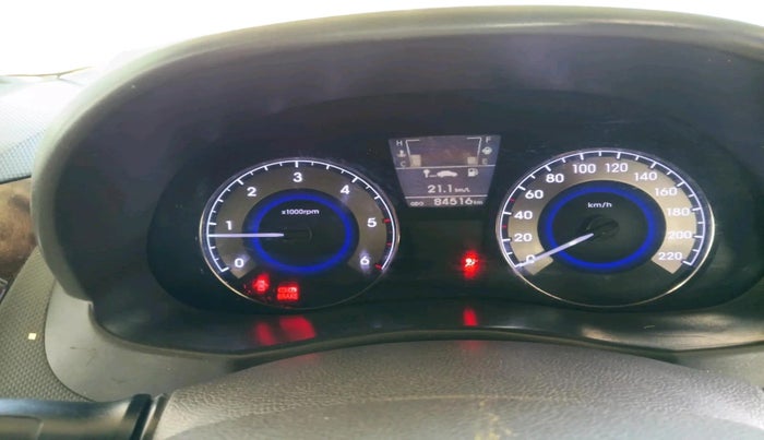 2013 Hyundai Verna FLUIDIC 1.6 CRDI SX, Diesel, Manual, 84,516 km, interior