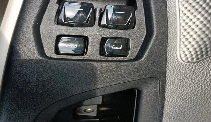 2025 Mahindra XUV 3XO MX2 Pro 1.2 L TCMPFI AT, Petrol, Automatic, 6,031 km, interior