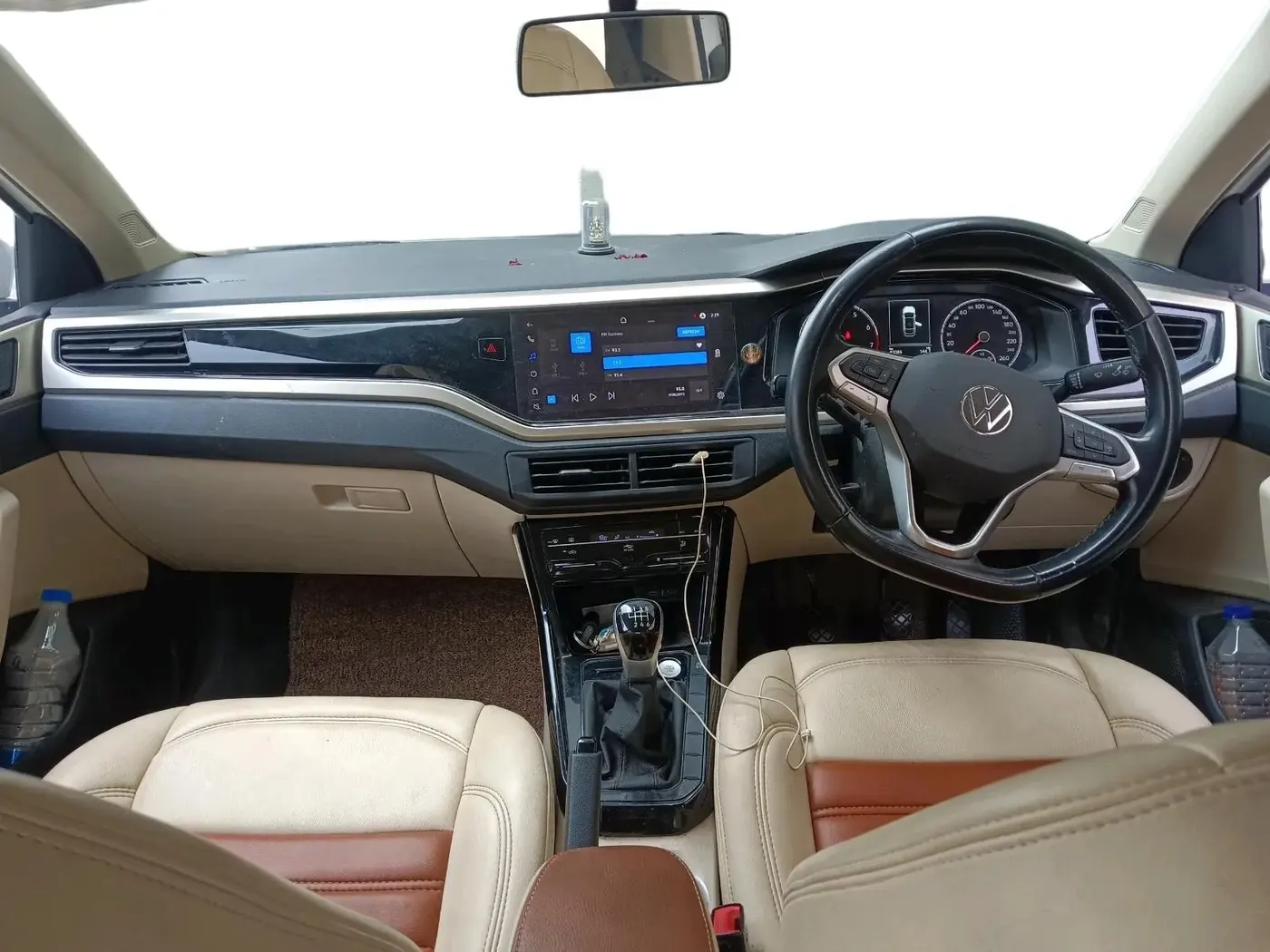 2022 Volkswagen VIRTUS HIGHLINE TSI 1.0 MT, Petrol, Manual, 43,086 km, interior