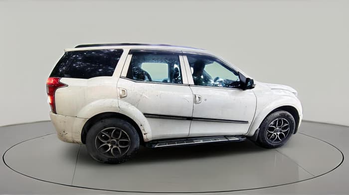 2016 Mahindra XUV500 W10, Diesel, Manual, 1,20,900 km, exterior