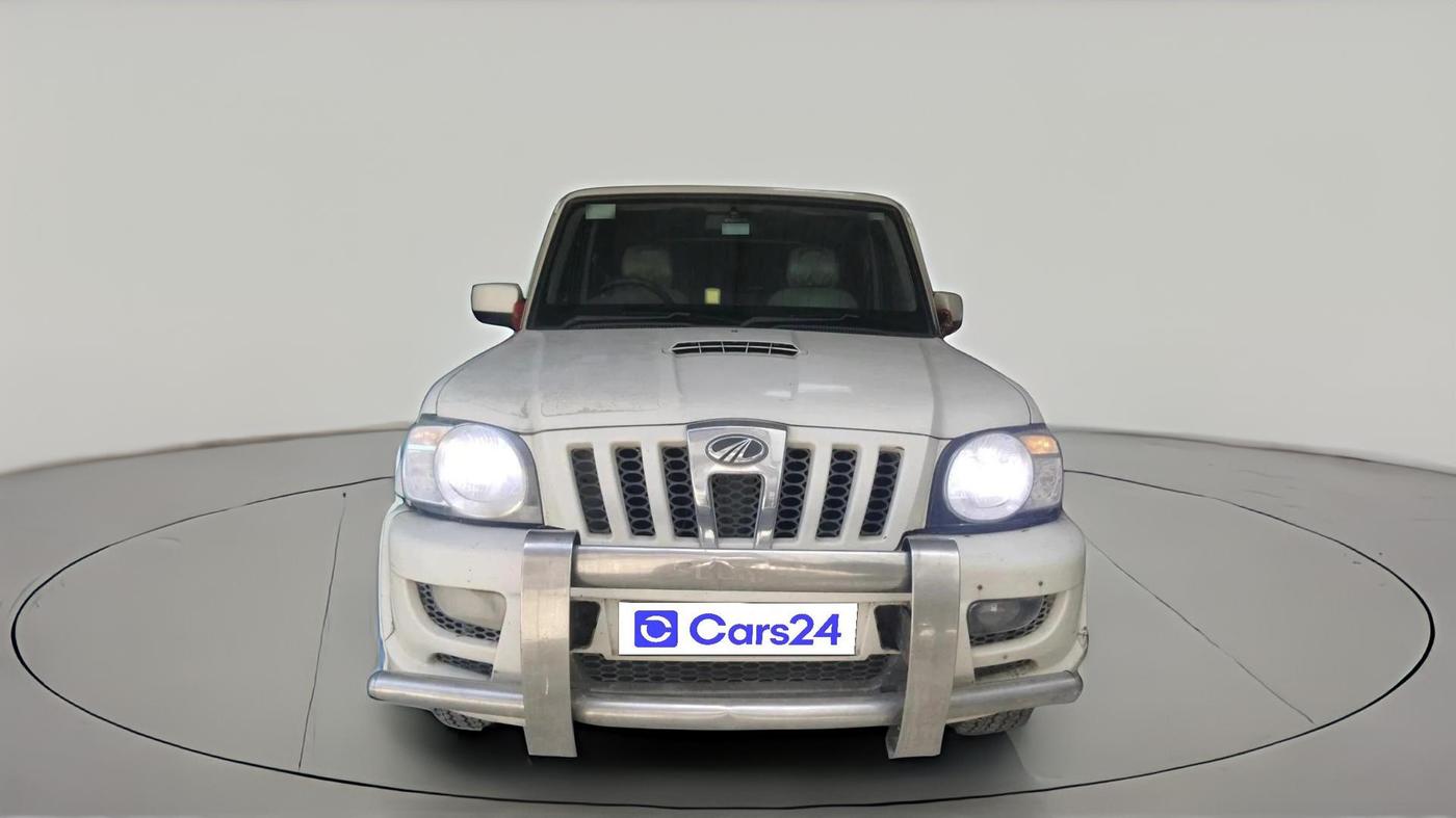 2013 Mahindra Scorpio SLE, Diesel, Manual, 2,52,128 km, exterior