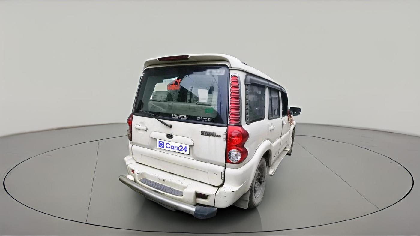 2013 Mahindra Scorpio SLE, Diesel, Manual, 2,52,128 km, exterior