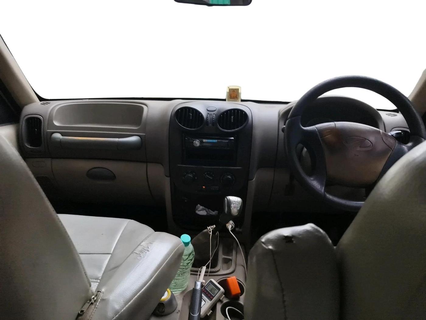 2013 Mahindra Scorpio SLE, Diesel, Manual, 2,52,128 km, interior