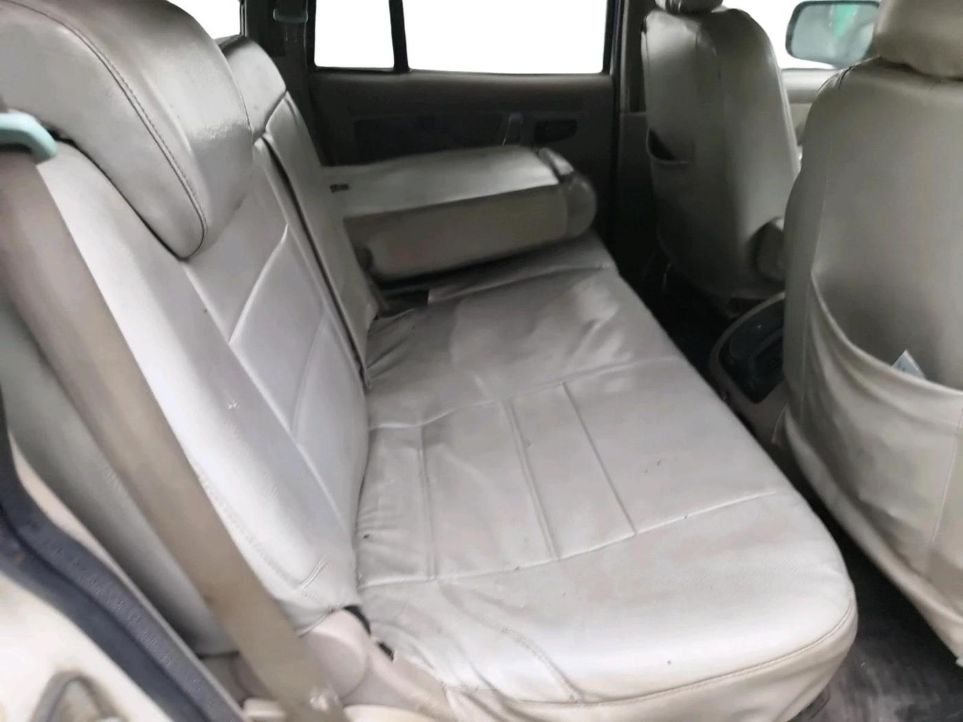 2013 Mahindra Scorpio SLE, Diesel, Manual, 2,52,128 km, interior