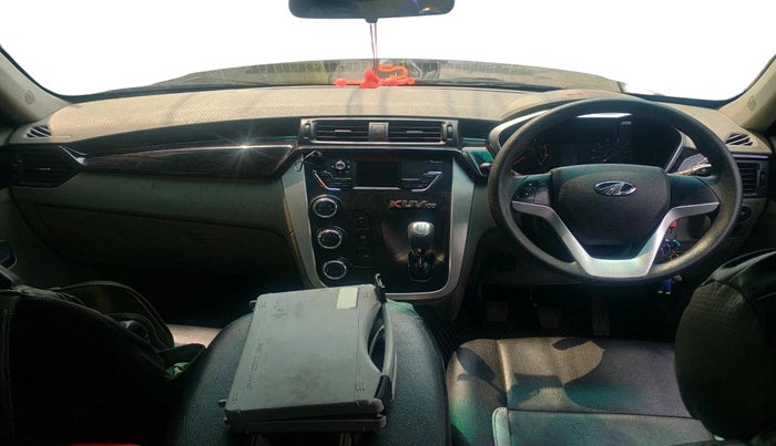2016 Mahindra Kuv100 K4 6 STR, Petrol, Manual, 17,326 km, interior