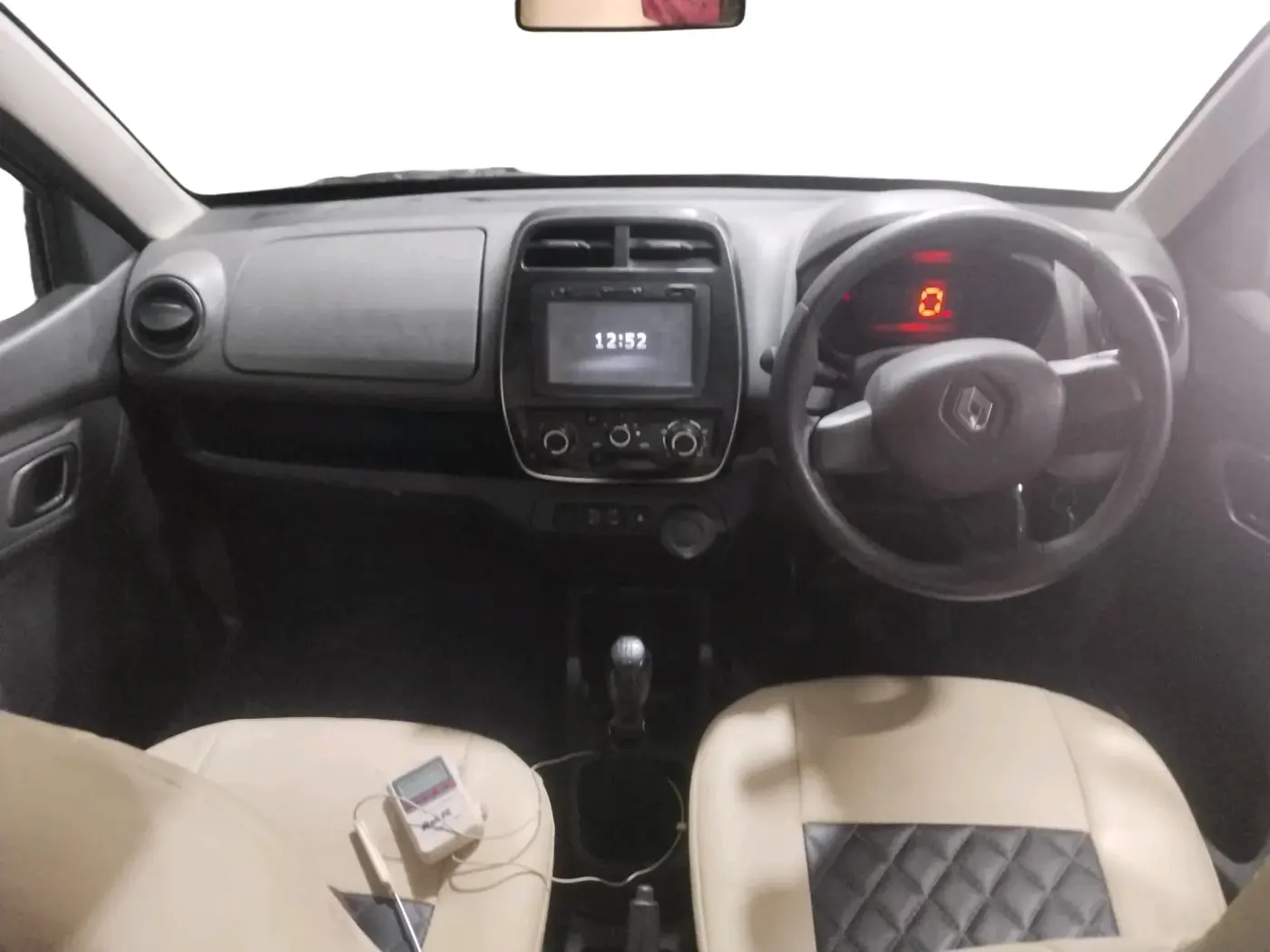 2016 Renault Kwid RXT 0.8, Petrol, Manual, 44,234 km, interior