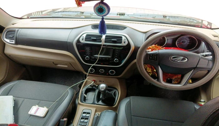 2019 Mahindra TUV300 T8, Diesel, Manual, 41,871 km, interior