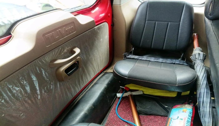 2019 Mahindra TUV300 T8, Diesel, Manual, 41,871 km, interior