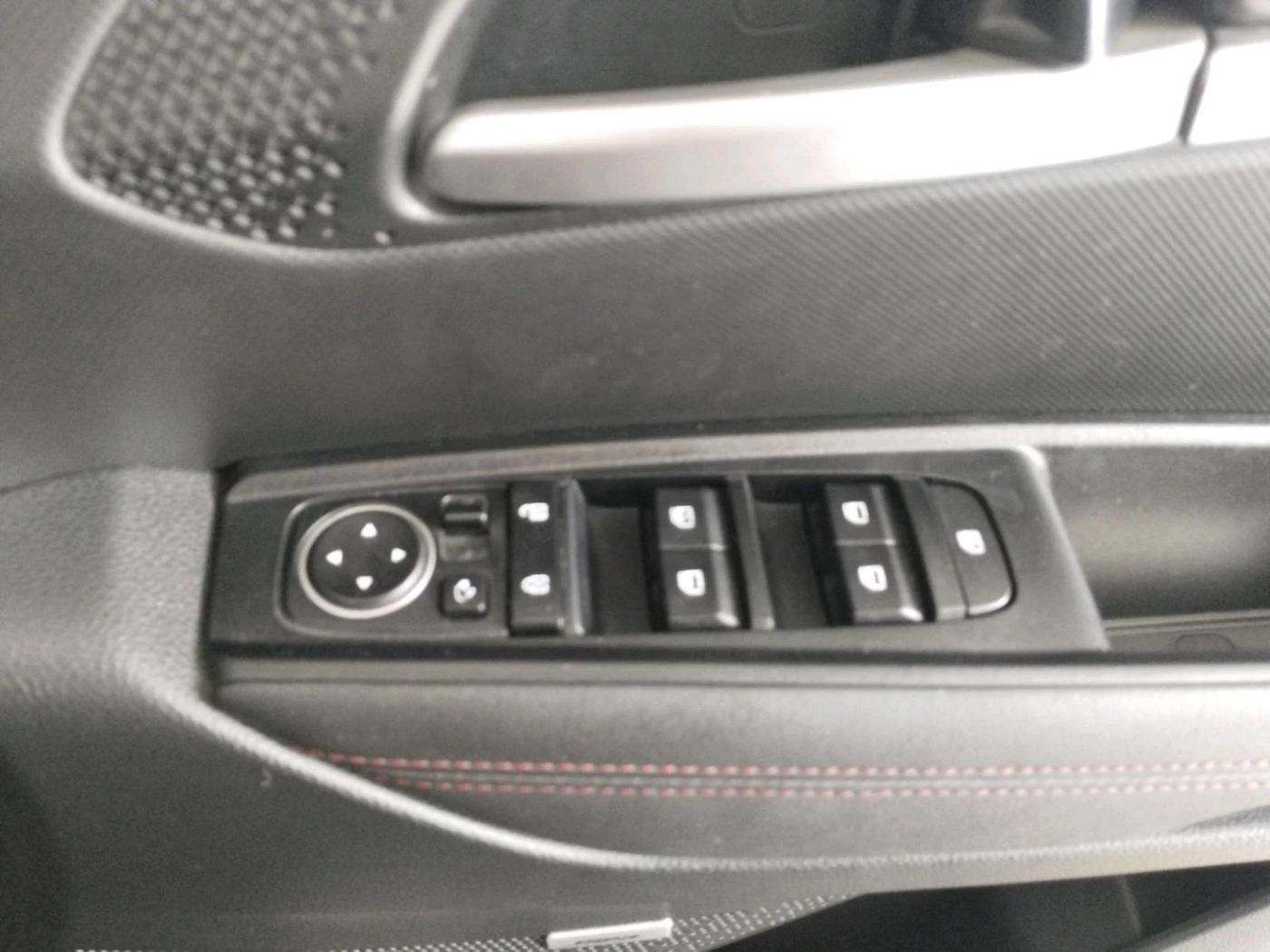 2022 KIA SONET GTX PLUS 1.0 IMT, Petrol, Manual, 25,200 km, interior