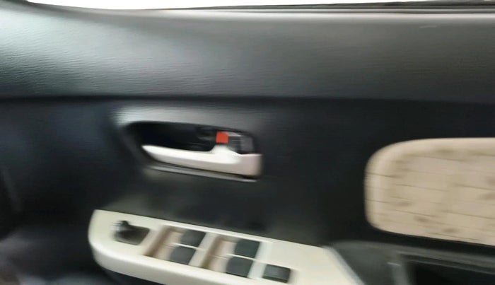 2015 Maruti Wagon R 1.0 VXI, Petrol, Manual, 26,567 km, interior